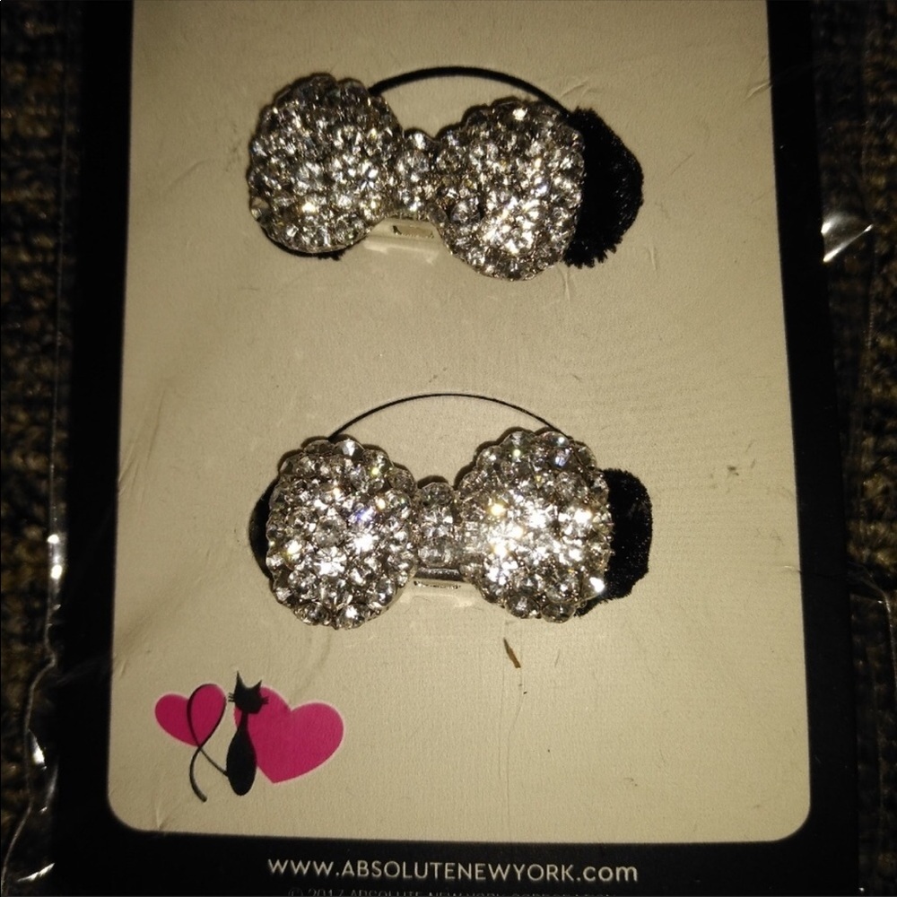 🎉SOLD🎉NO OFFERS🎉Rhinestone hair ties🌺 - Picture 3 of 3